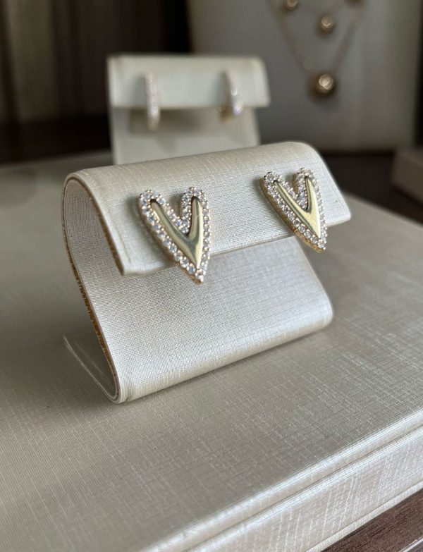 Brinco de Coração Banhado e Cravejado Com Zirconia - Image 3